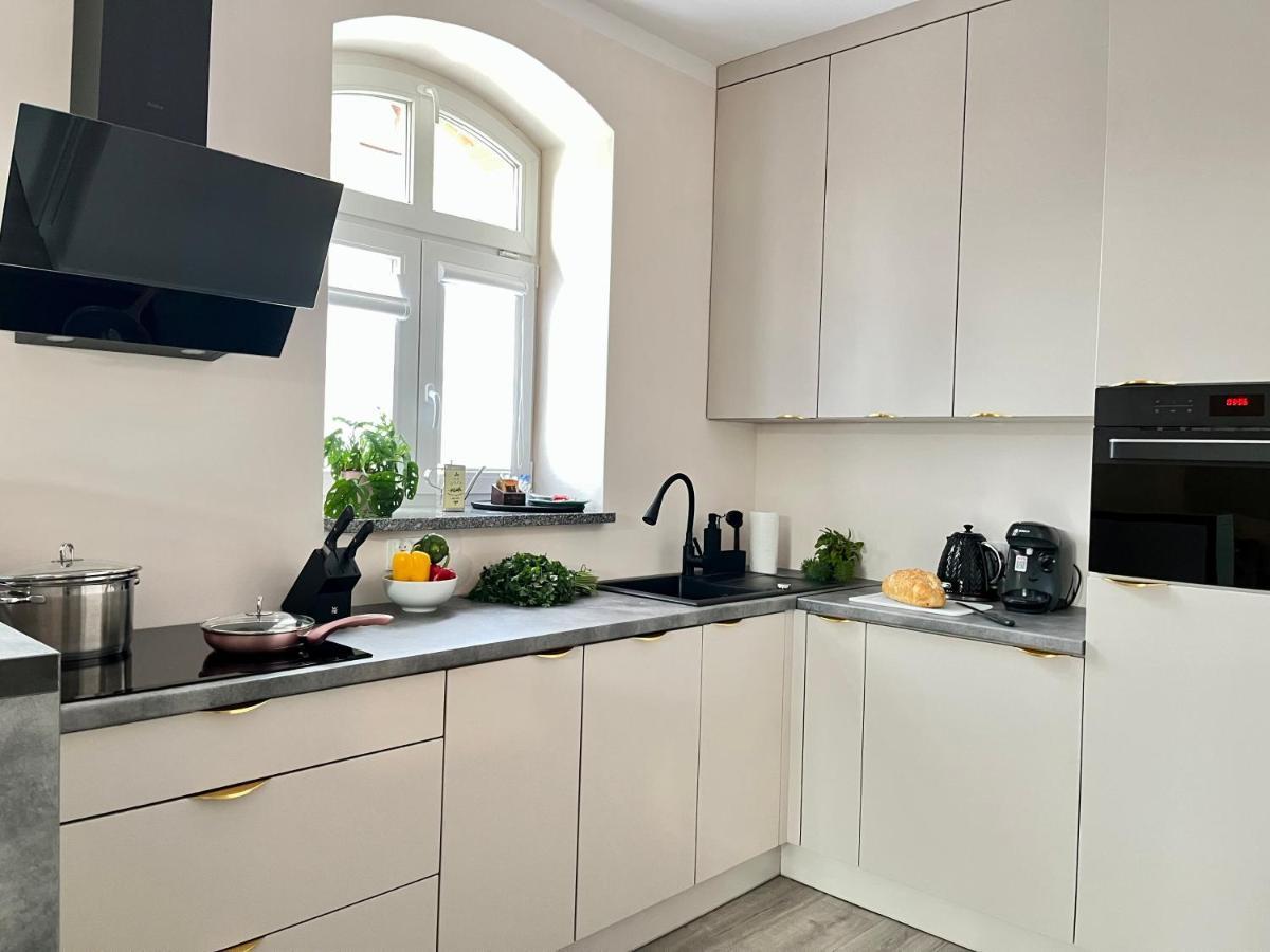 Lemon Pepper Apartment