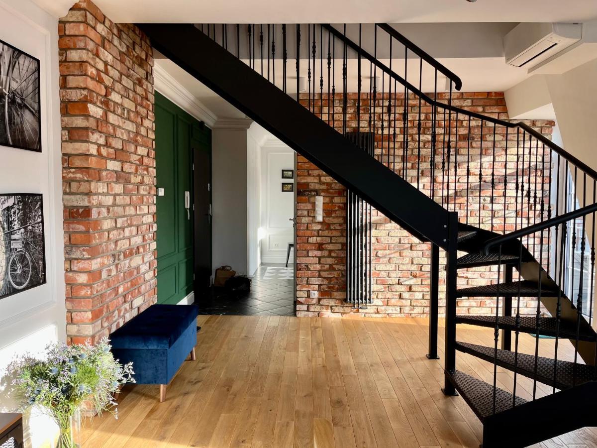 Lemon Pepper Apartment